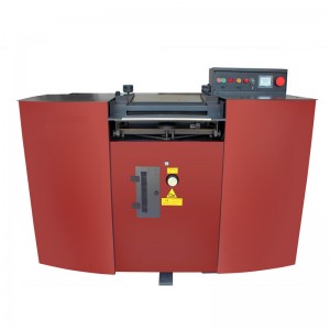 Band knife leather splitting machine